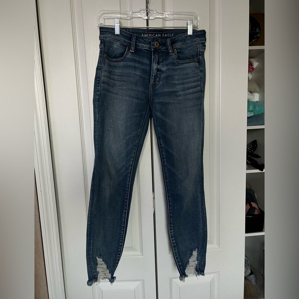 American eagle skinny crop jeans. Mid rise. size 6